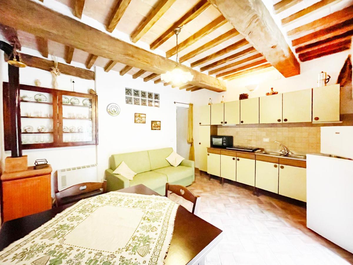 Angolino Appartamento In Centro E Terme A 10 Min San Quirico dʼOrcia Kültér fotó